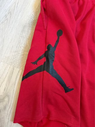 Pantalón corto Jordan rojo