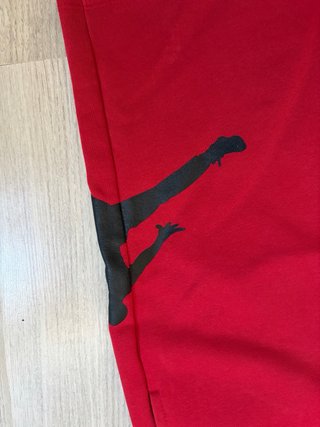 Pantalón corto Jordan rojo
