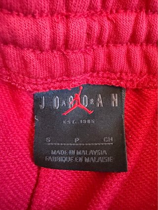 Pantalón corto Jordan rojo