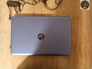 Portátil HP azul formateado