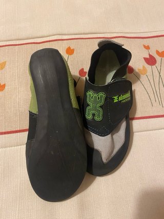 Pies de gato Simond talla 35 22cm