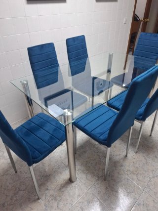 Mesa cristal y 6 sillas azul