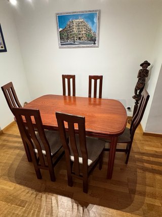 Mesa de comedor de madera + sillas de regalo