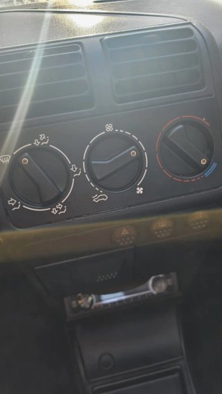 Peugeot 205 1996