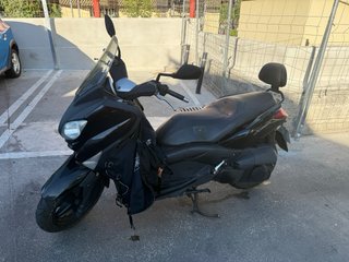 YAMAHA XMAX 250 ABS Negra