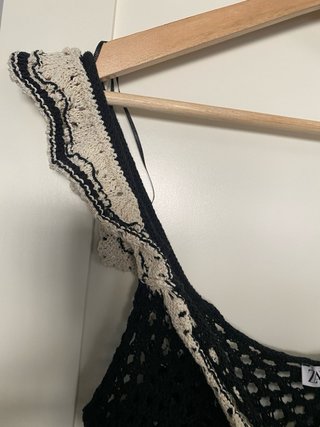 Top Zara Crochet Negro y Beige