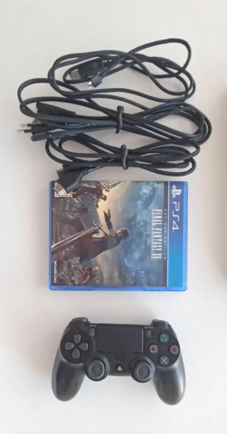 PS4 Slim 500gb+ Final Fantasy XV