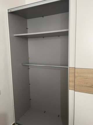 Armario puertas correderas madera