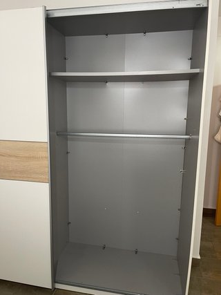 Armario puertas correderas madera