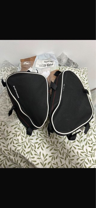 Bolsas para moto V-Strom negras