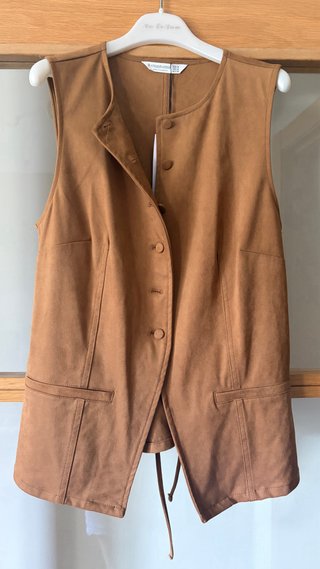 Chaleco marrón “Stradivarius”