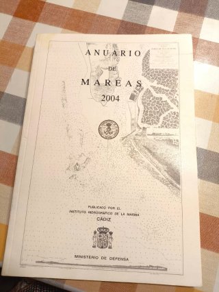 Anuario de Mareas año 2004