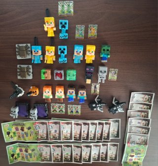 Contenuto di figurine Minecraft Kinder Joy