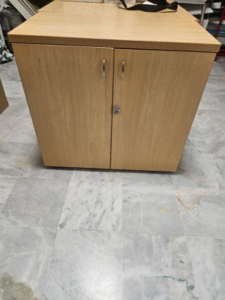 3 muebles bajos de oficina madera cerezo