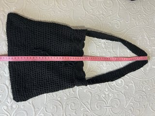 Bolso de verano playero negro hecho a mano, lana
