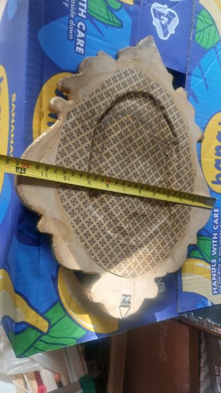 Specchio ovale in legno dorato