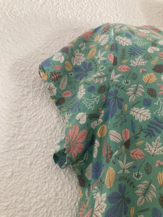 Vestido estampado hojas verde