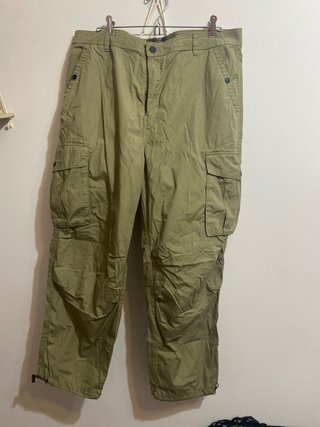 Pantalón  verde militar talla M