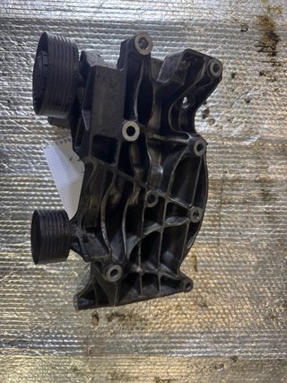Soporte alternador y compresor N47
