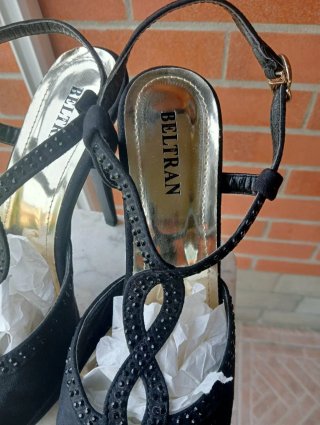 Sandalo donna BELTRA nero con strass