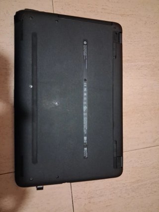 Portátil HP formateado, batería agotada