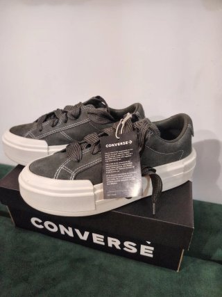 Scarpe Converse nuove 38