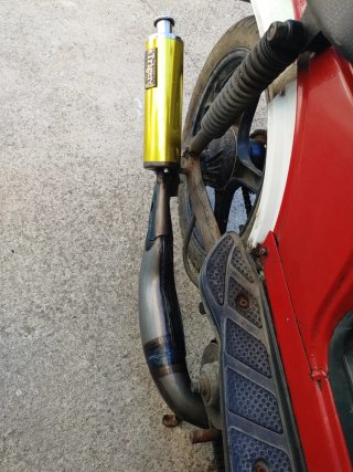 Escape Triger Competición Derbi Variant Dorado