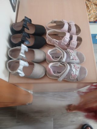 Lote de sandalias y bailarinas para niña