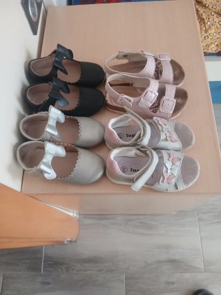 Lote de sandalias y bailarinas para niña
