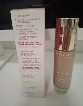Clarins Everlasting 109C Base de Maquillaje
