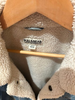 Cazadora Vaquera Pull&Bear con Borrego