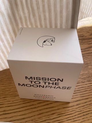 Swatch Omega Mission to the Moonphase Snoopy