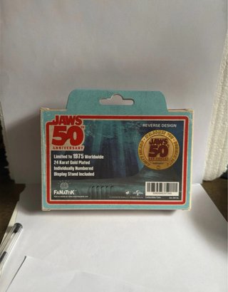 Moneda Jaws 50 Aniversario Chapada en Oro 24K