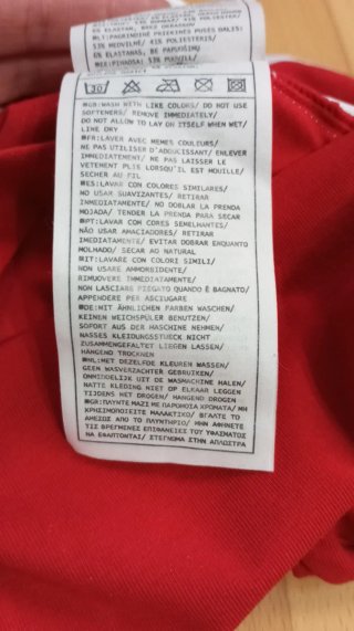 Camiseta Nike Studio '72 Roja