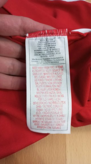 Camiseta Nike Studio '72 Roja