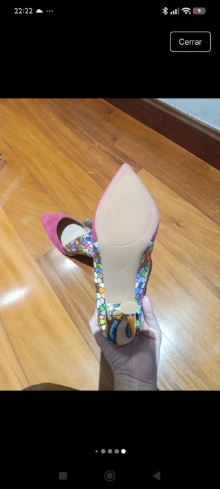 Zapatos de tacón multicolor y fucsia