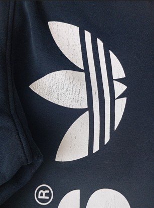 Pantalón Adidas mujer con las rayas rojas Talla M