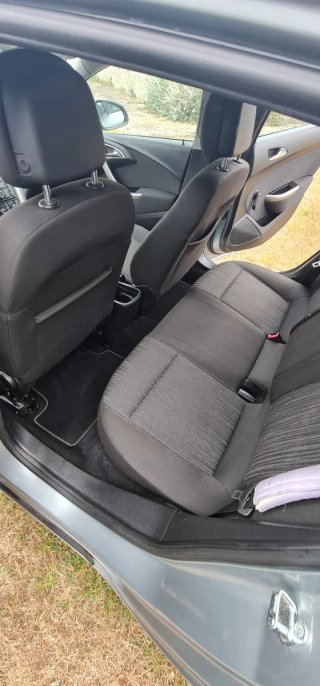 Opel Astra 2012