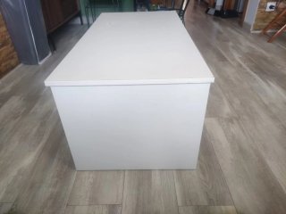 Mesa baja elevable blanca