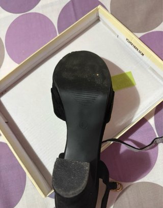 Sandalias tacón grueso negras