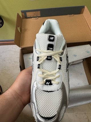 New Balance 204L Blancas/Platas