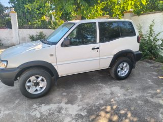 Nissan Terrano II 2002