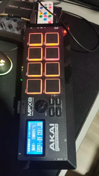 Akai MPX8 - Reproductor de Muestras Móvil
