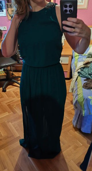 Vestido fiesta verde Zara pedrería