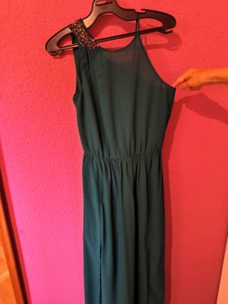 Vestido fiesta verde Zara pedrería