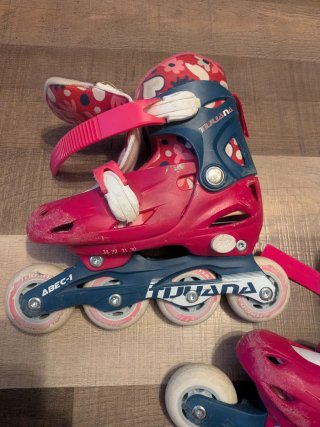 Patines en línea rosas y azules para niña