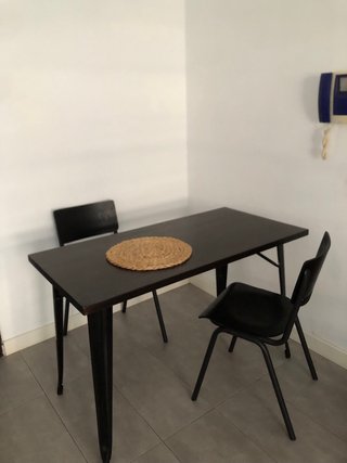 Set de mesa y sillas Conforama.