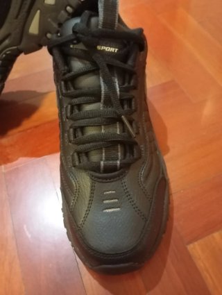 Zapatillas Skechers.
