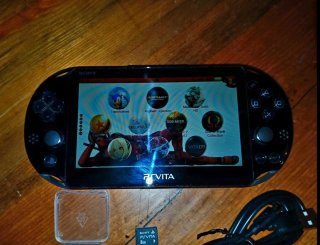 PS Vita Slim 2000 + MicroSD 128GB Samsung EVO