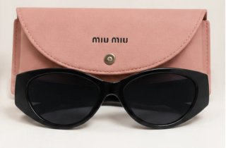 Gafas de sol Miu Miu MU 06YS Negras